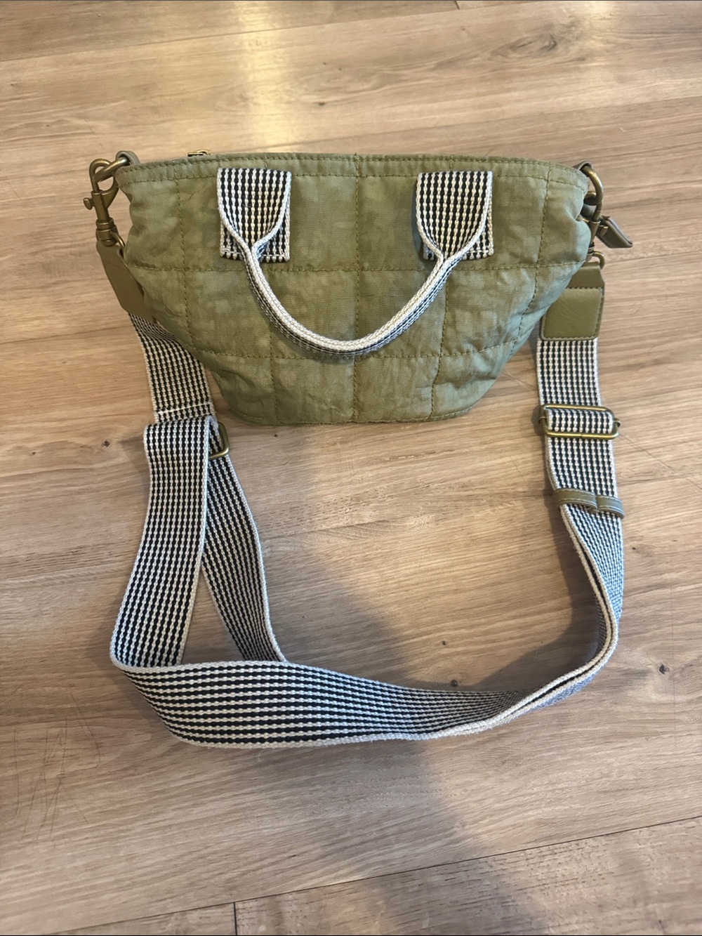 Universal Thread Olive Quilted Crossbody with Black-and-White Strap